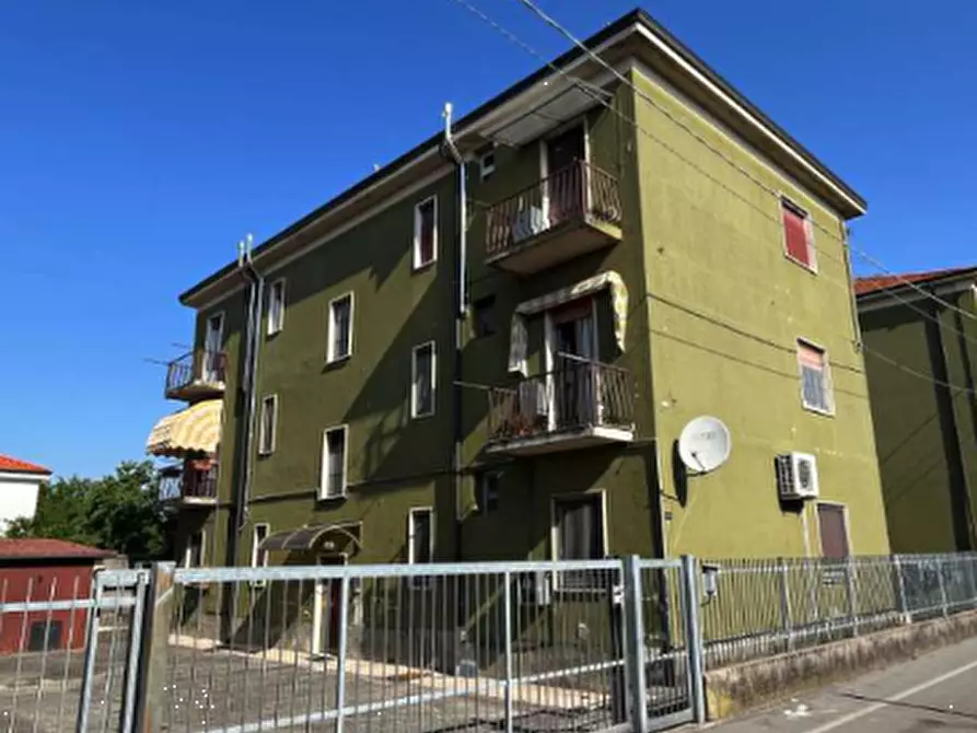 Immagine 2 di Appartamento in vendita  in Via Don Piazza  a Pozzo D'adda