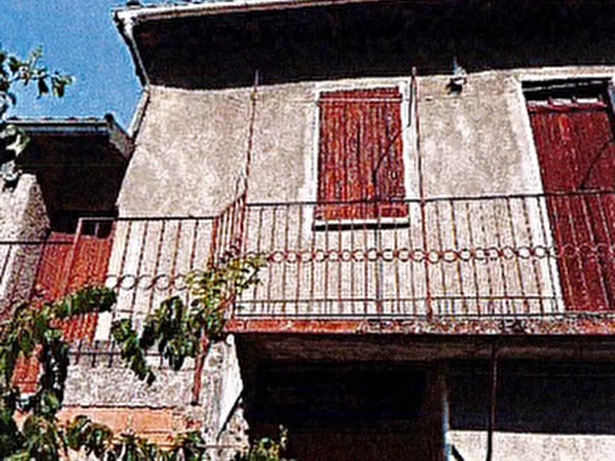 Immagine 1 di Casa indipendente in vendita  in Frazione Mossago  a Val Di Nizza