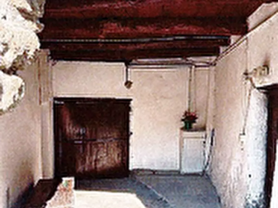 Immagine 2 di Casa indipendente in vendita  in Frazione Mossago  a Val Di Nizza