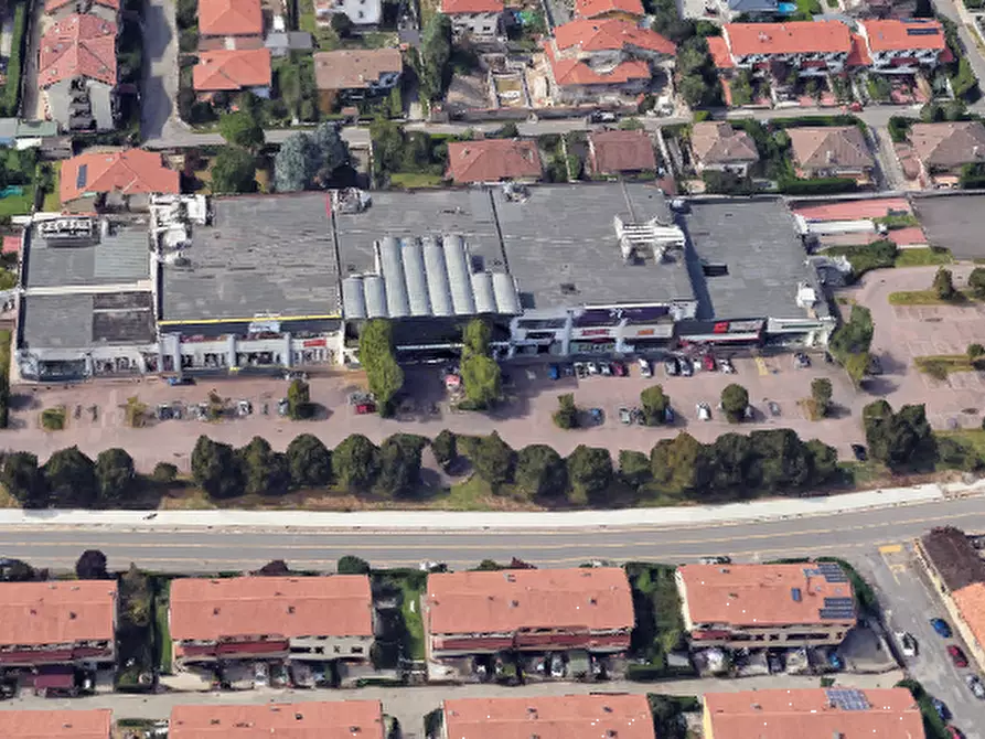 Immagine 12 di Negozio in vendita  in Via per Canegrate  a Legnano