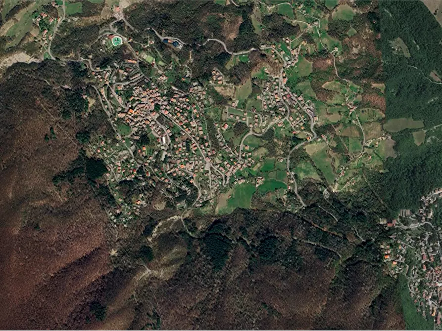 Immagine 19 di Appartamento in vendita  in Via Panoramica a Lizzano In Belvedere