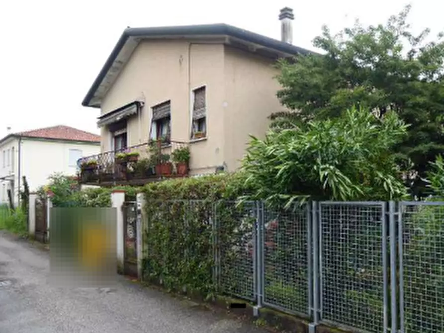Immagine 2 di Casa indipendente in vendita  in via Gruppo Conegliano a Treviso