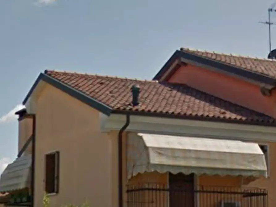 Immagine 11 di Appartamento in vendita  in Via Mario dei Tuoni  a Spresiano