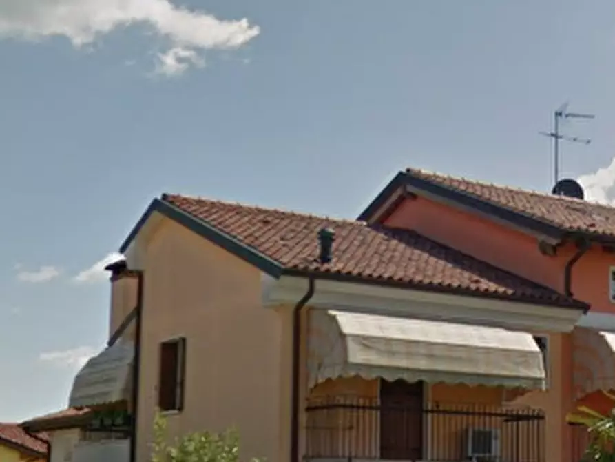 Immagine 14 di Appartamento in vendita  in Via Mario dei Tuoni  a Spresiano