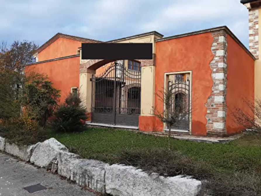 Immagine 1 di Capannone industriale in vendita  in Via San Pietro a Castello Di Godego