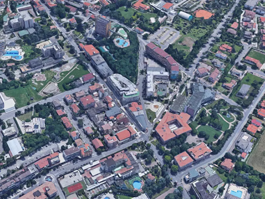 Immagine 9 di Negozio in vendita  in Via Manzoni a Montegrotto Terme