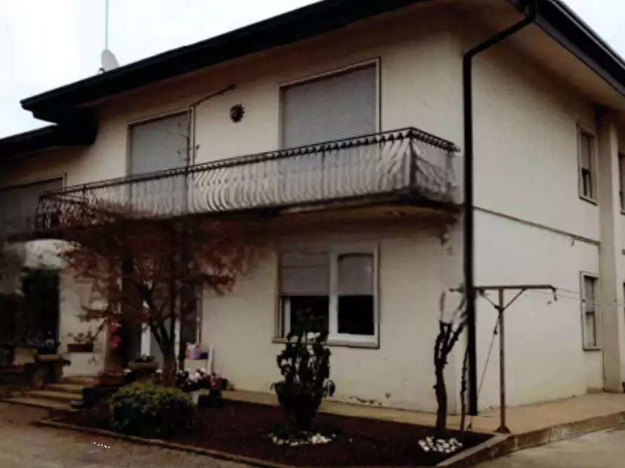 Immagine 2 di Casa indipendente in vendita  in Via Guizze San Pietro  a Camposampiero