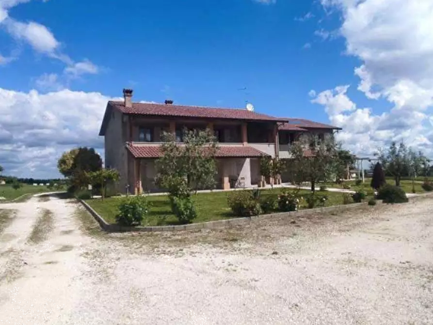 Immagine 2 di Villa in vendita  in Strada Rocca delle Caminate a Meldola