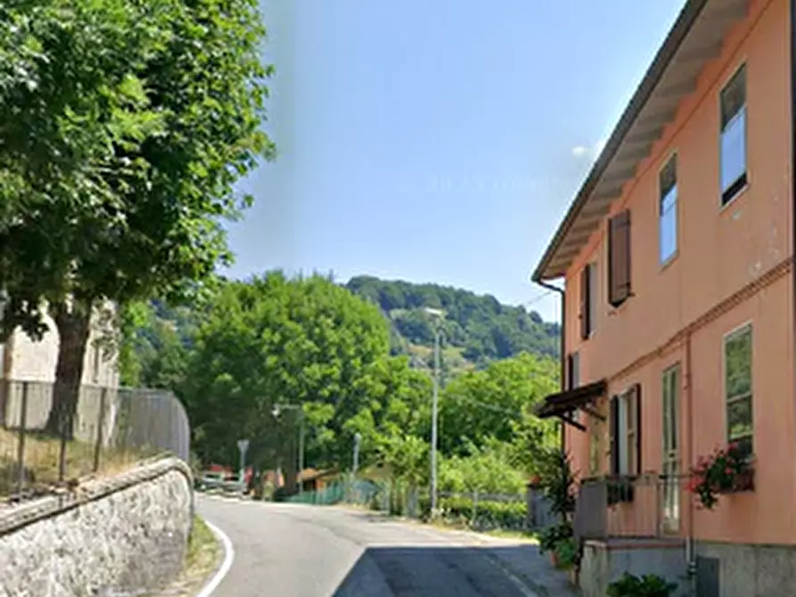 Immagine 10 di Appartamento in vendita  in Via Padre Francesco Guerra a Verghereto