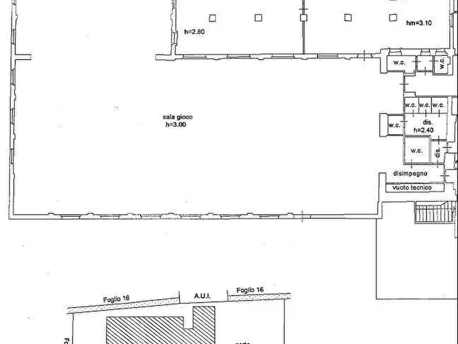 Immagine 17 di Negozio in vendita  in Via Mazzarona a Sirmione