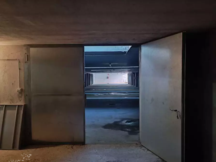 Immagine 1 di Posto auto in vendita  in Via Cremona a Manerbio