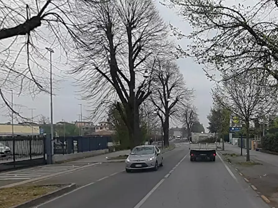 Immagine 7 di Posto auto in vendita  in Via Cremona a Manerbio