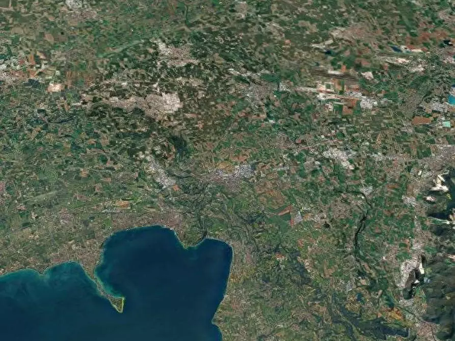 Immagine 13 di Appartamento in vendita  in Via Campagna di Sotto a Lonato del Garda