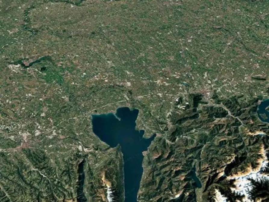 Immagine 14 di Appartamento in vendita  in Via Campagna di Sotto a Lonato del Garda