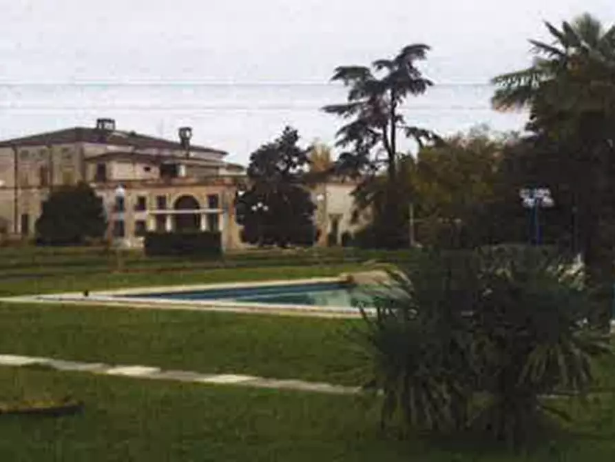 Immagine 4 di Stabile in vendita  in Via Perarolo a San Bonifacio