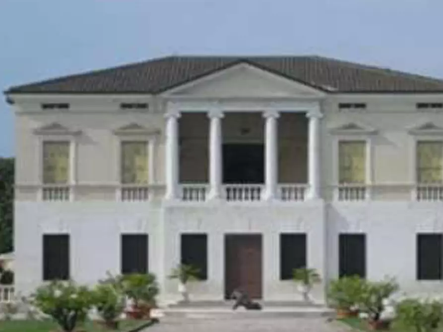 Immagine 8 di Stabile in vendita  in Via Perarolo a San Bonifacio