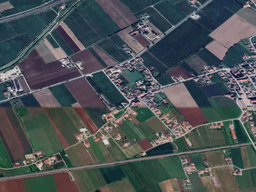 Immagine 15 di Stabile in vendita  in Via Perarolo a San Bonifacio