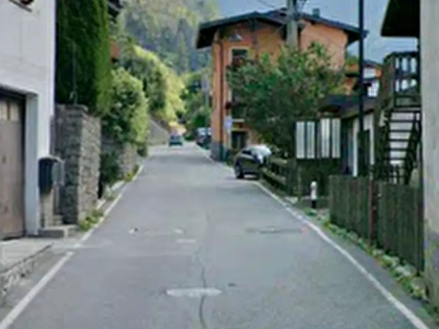 Immagine 14 di Appartamento in vendita  in  Via Trento a Saviore Dell'adamello