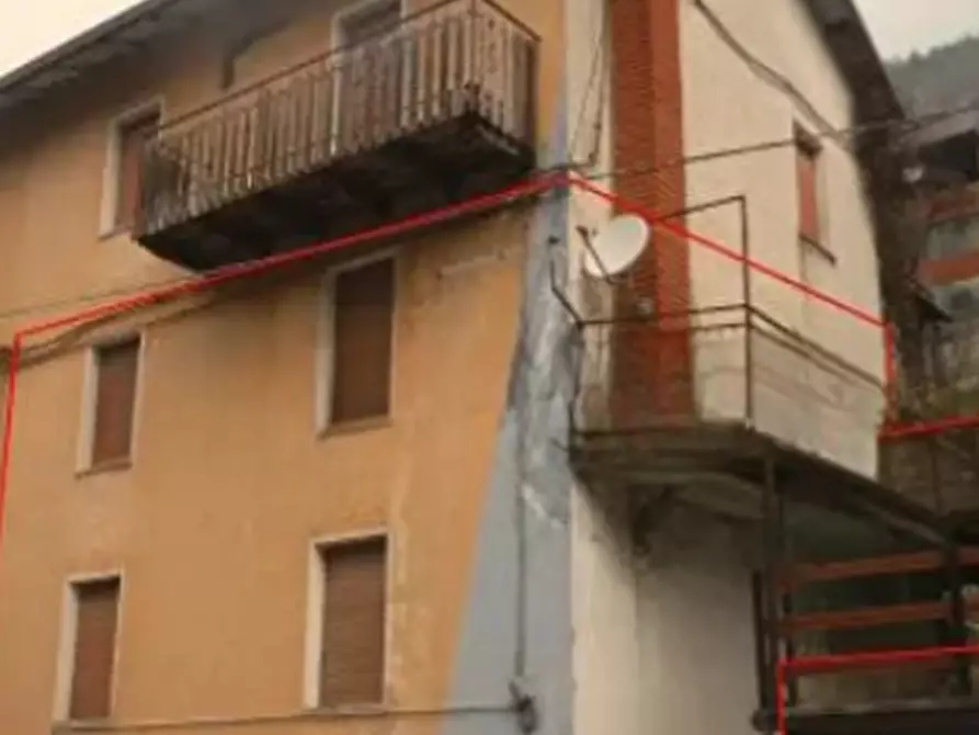 Immagine 1 di Appartamento in vendita  in  Via Trento a Saviore Dell'adamello