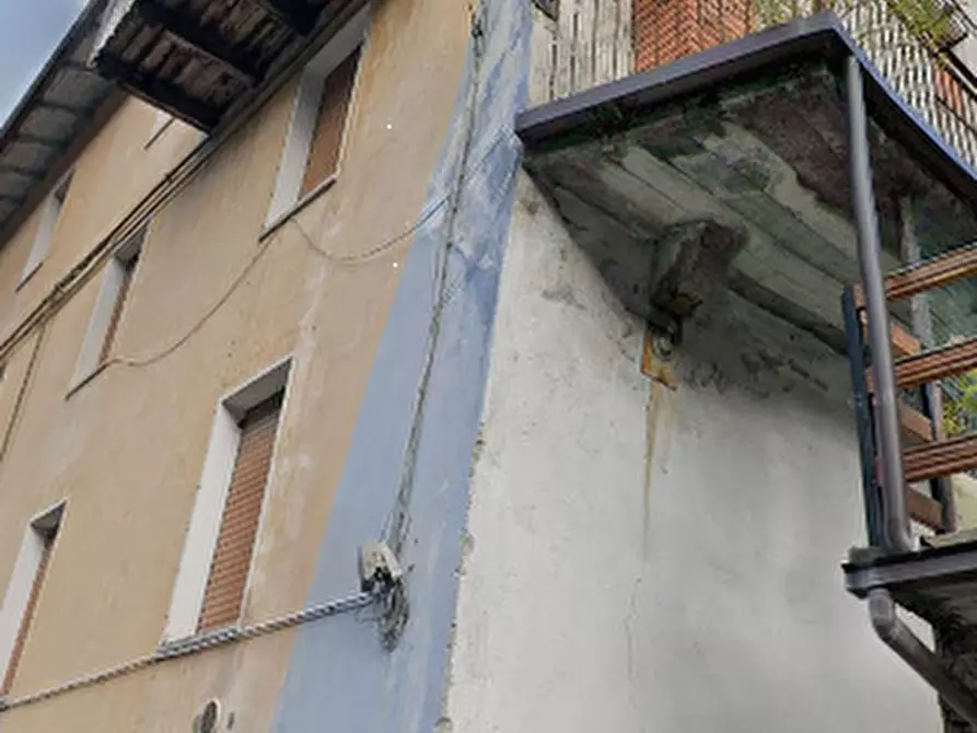 Immagine 8 di Appartamento in vendita  in  Via Trento a Saviore Dell'adamello