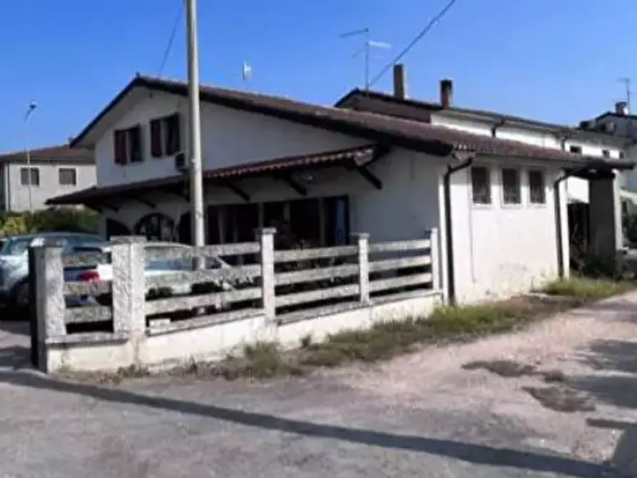 Immagine 2 di Capannone industriale in vendita  in  Via Riccadonna  a Zevio