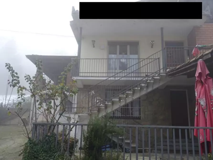 Immagine 2 di Negozio in vendita  in Via della Boatta a Fortunago