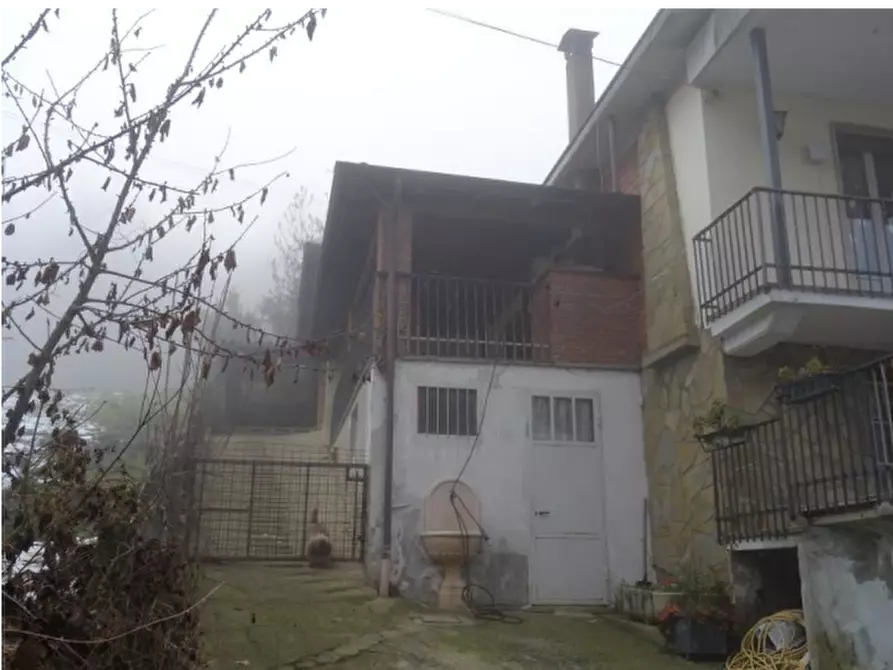 Immagine 4 di Negozio in vendita  in Via della Boatta a Fortunago