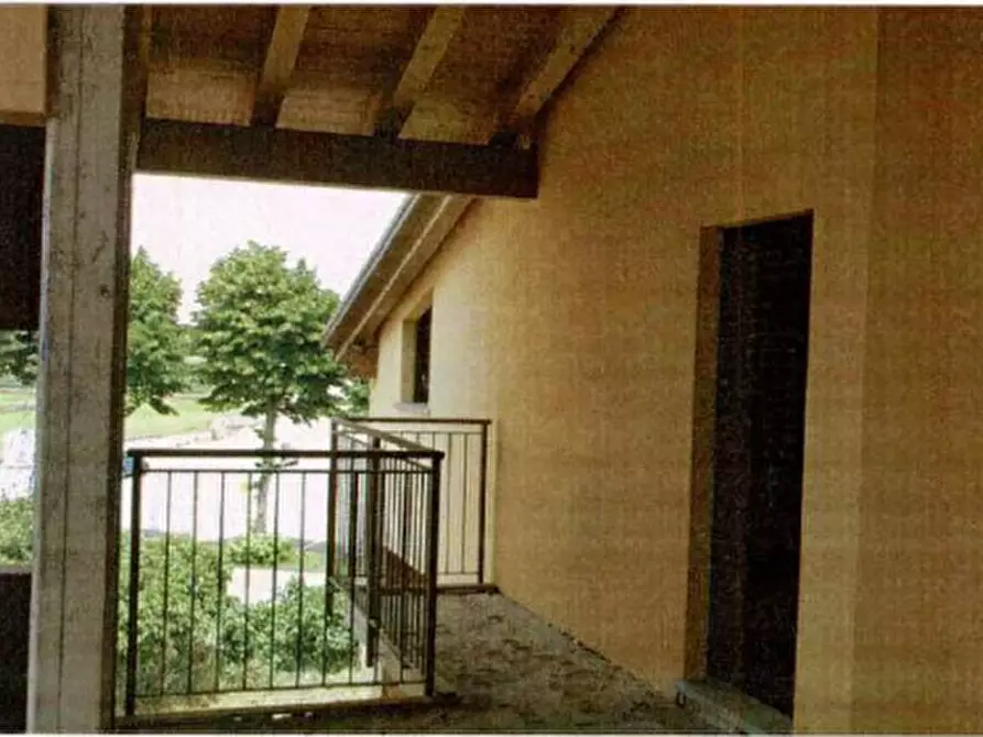 Immagine 18 di Stabile in vendita  in Viale Loreto a Sannazzaro De' Burgondi