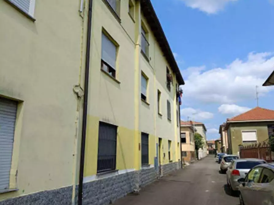 Immagine 2 di Appartamento in vendita  in Via Santorre di Santarosa a Vigevano