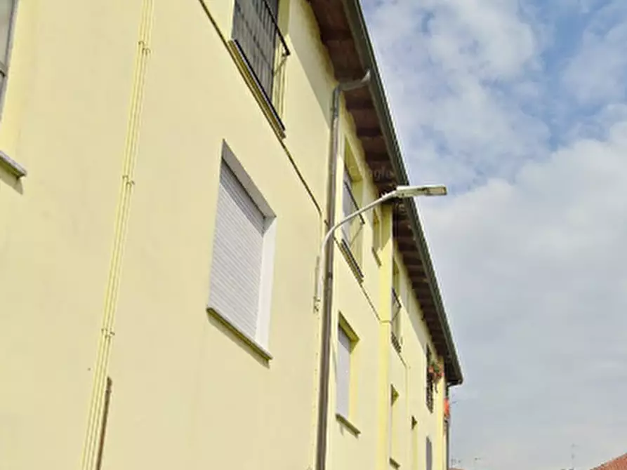 Immagine 9 di Appartamento in vendita  in Via Santorre di Santarosa a Vigevano