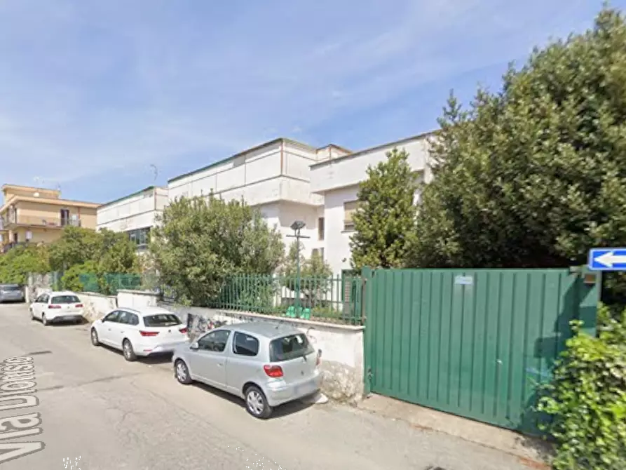 Immagine 1 di Stabile in vendita  in Via Dionisio a Roma