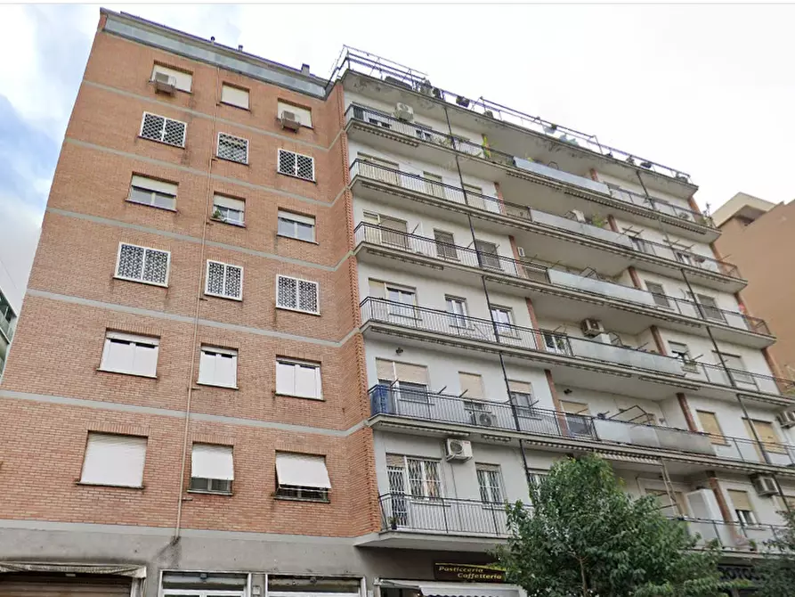 Immagine 4 di Appartamento in vendita  in Via Tiberio Imperatore a Roma