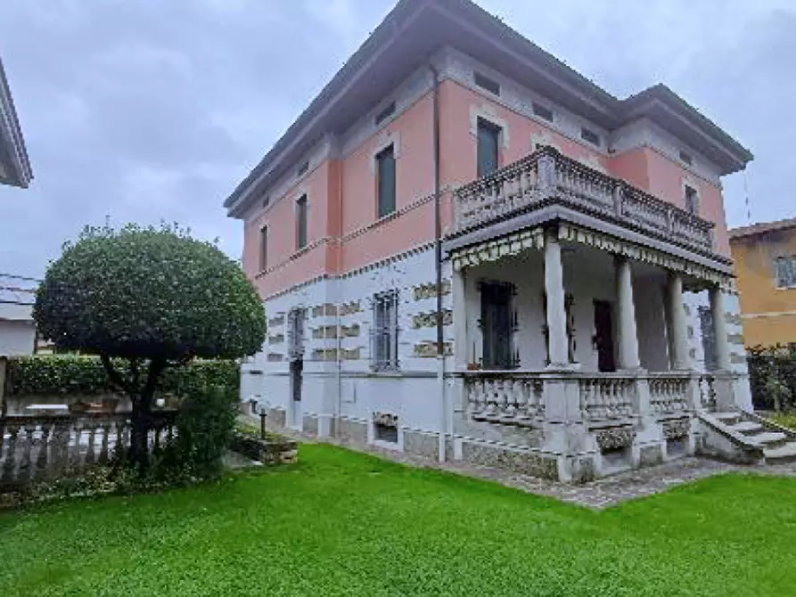 Immagine 2 di Villa in vendita  in Via Giacomo Matteotti a Coccaglio