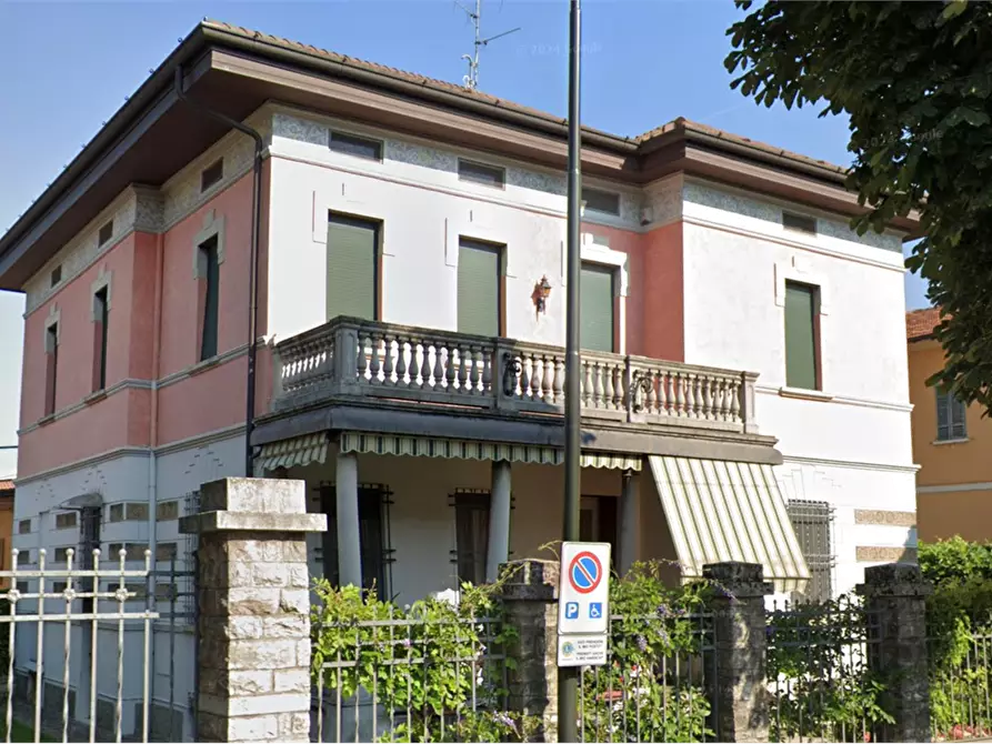 Immagine 11 di Villa in vendita  in Via Giacomo Matteotti a Coccaglio