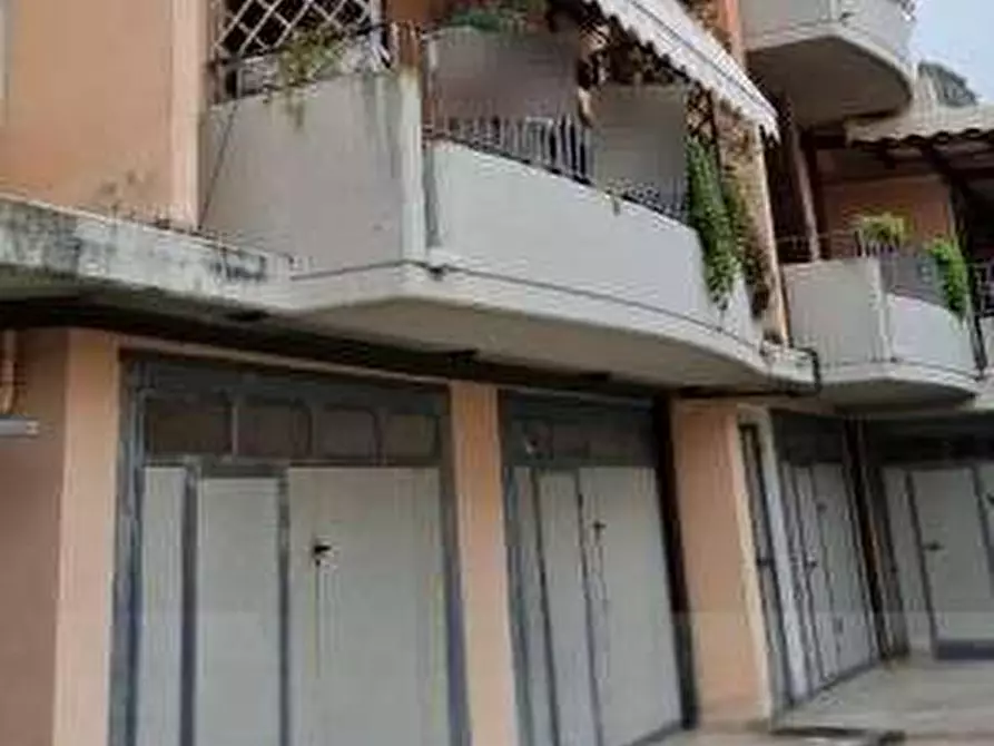 Immagine 2 di Garage in vendita  in Via dei Cartaginesi a Colli Al Metauro