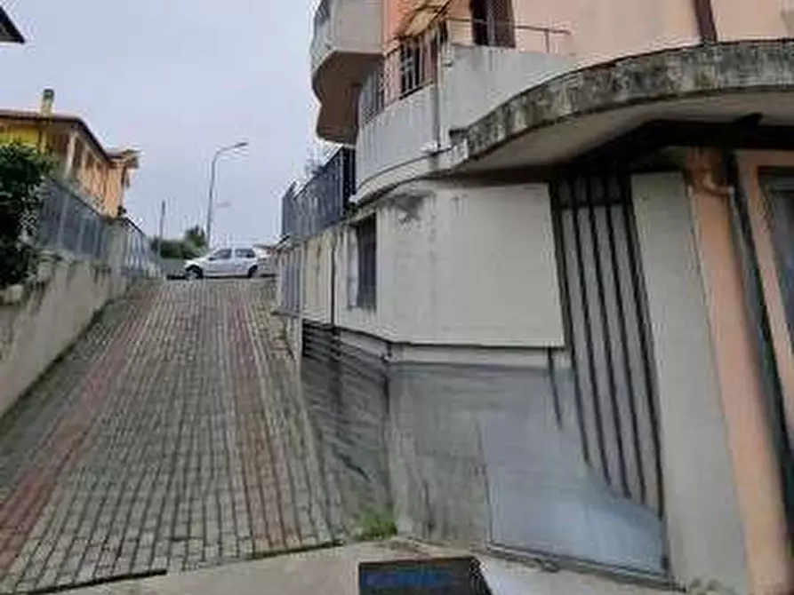 Immagine 3 di Garage in vendita  in Via dei Cartaginesi a Colli Al Metauro