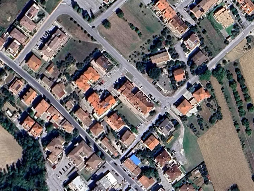 Immagine 10 di Garage in vendita  in Via dei Cartaginesi a Colli Al Metauro