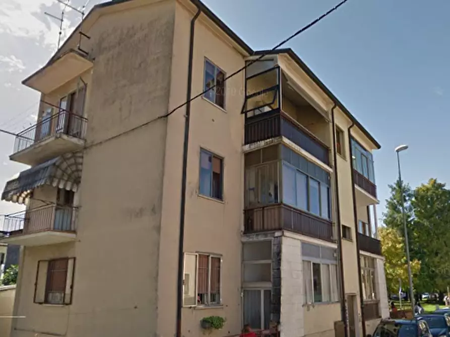 Immagine 11 di Appartamento in vendita  in via Nino Bixio a Legnago