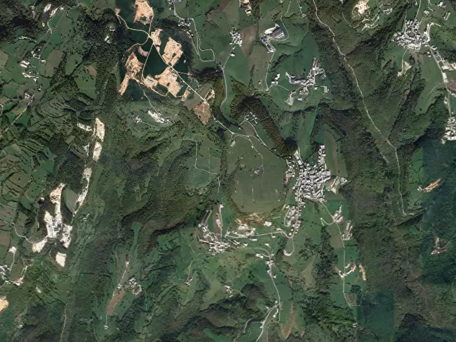 Immagine 8 di Porzione di casa in vendita  in Via Spionca a Sant'anna D'alfaedo