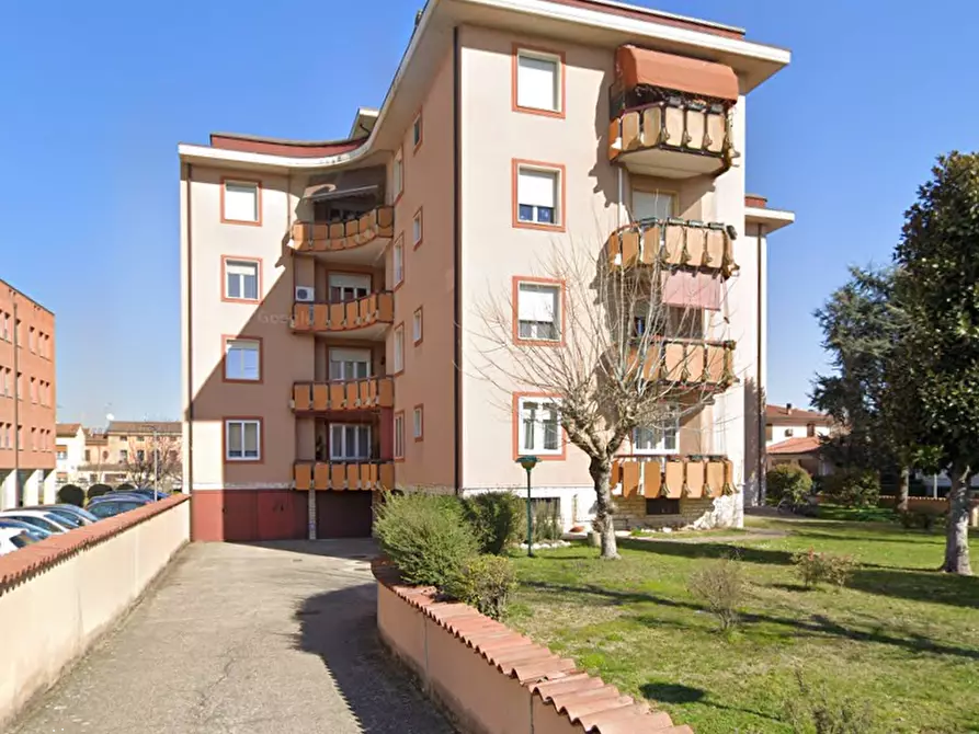 Immagine 14 di Appartamento in vendita  in Via P. Mascagni a Viadana