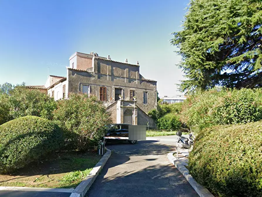 Immagine 14 di Porzione di casa in vendita  in Via Silvestri a Roma