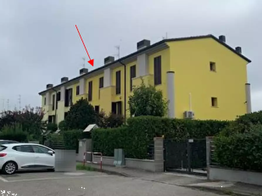 Immagine 2 di Porzione di casa in vendita  in Via Einaudi a Colorno