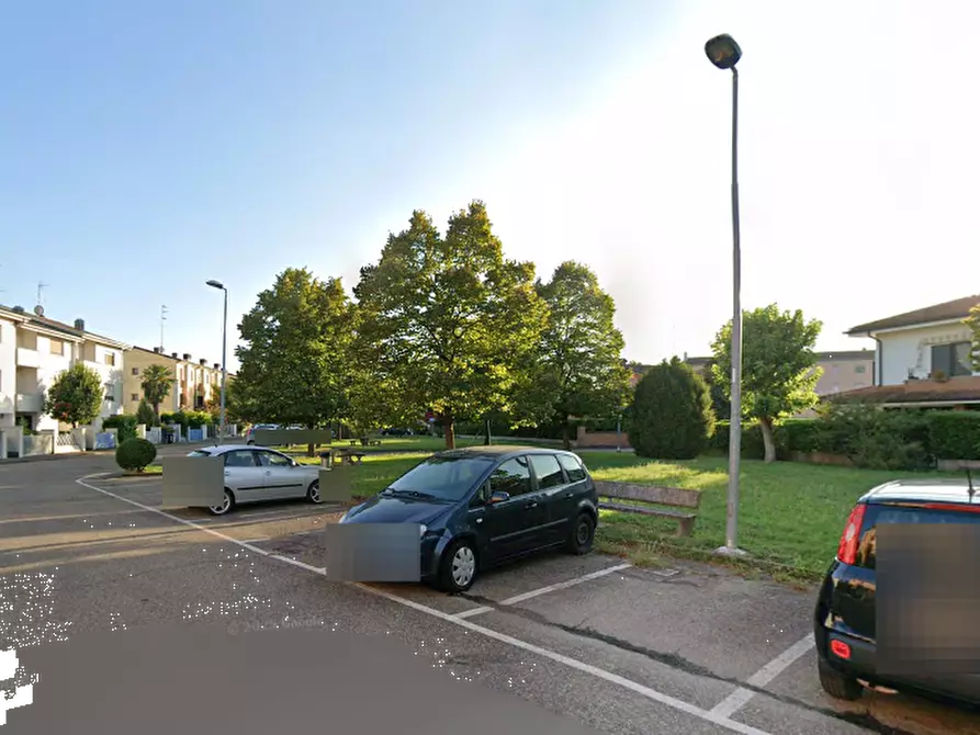 Immagine 13 di Porzione di casa in vendita  in Via Einaudi a Colorno