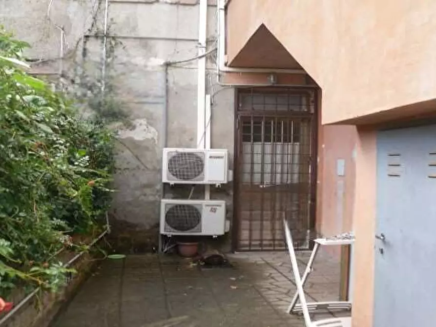 Immagine 1 di Appartamento in vendita  in Via Silvestri a Roma