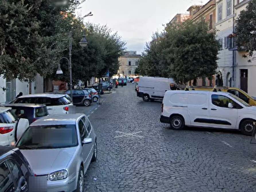 Immagine 10 di Negozio in vendita  in Via Costa Batocchi a Marino