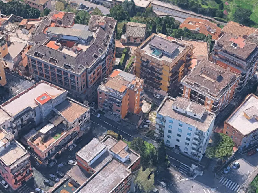 Immagine 11 di Negozio in vendita  in Via Costa Batocchi a Marino