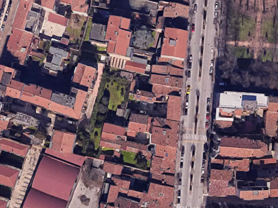 Immagine 14 di Appartamento in vendita  in Corso Garibaldi a Mantova