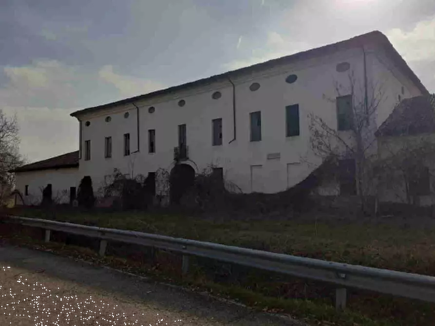 Immagine 1 di Magazzino in vendita  in Strada Bianca a Busseto