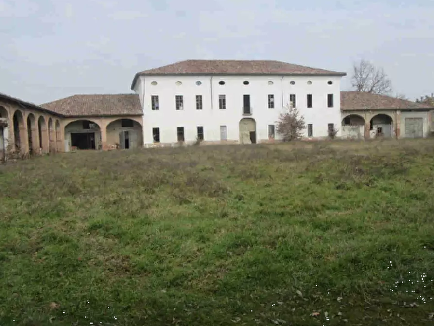 Immagine 9 di Magazzino in vendita  in Strada Bianca a Busseto