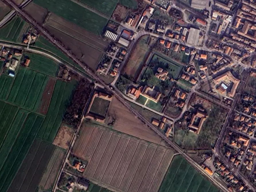 Immagine 25 di Magazzino in vendita  in Strada Bianca a Busseto